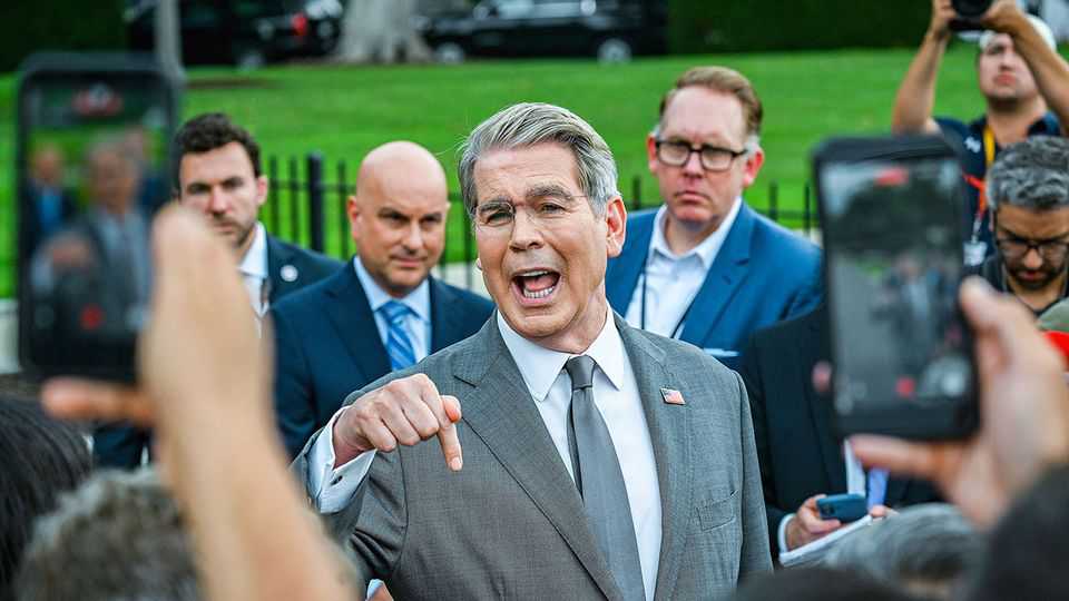 Scott Bessent 挑战债券市场