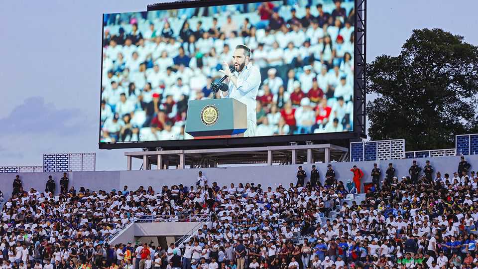 独裁者的试验场：Nayib Bukele 押注 AI 转型