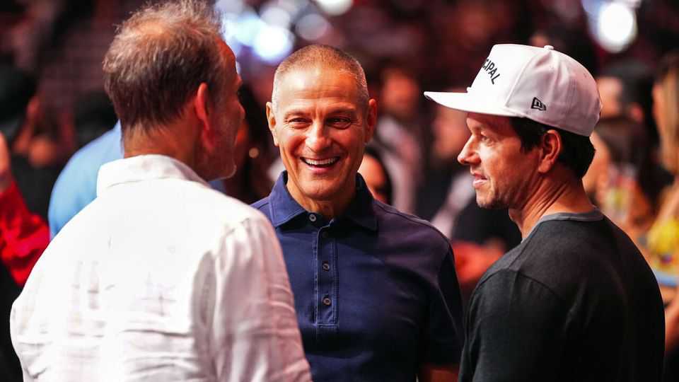 好莱坞超级经纪人 Ari Emanuel 在自传中袒露其狂怒法则与帝国野心